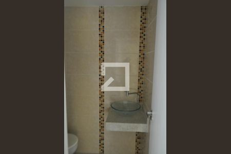 Casa à venda com 250m², 4 quartos e 2 vagasBanheiro Corredor