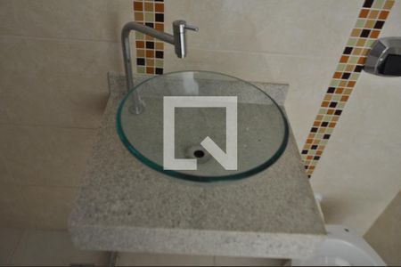 Casa à venda com 250m², 4 quartos e 2 vagasBanheiro da Suíte