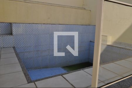 Casa à venda com 250m², 4 quartos e 2 vagasPiscina