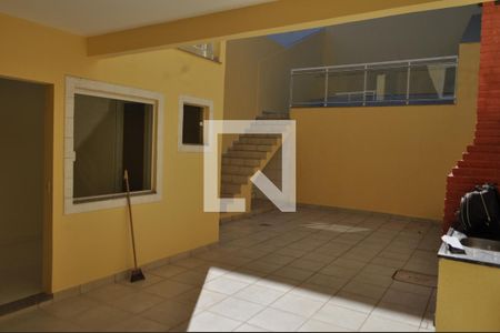 Casa à venda com 250m², 4 quartos e 2 vagasÁrea comum - Churrasqueira