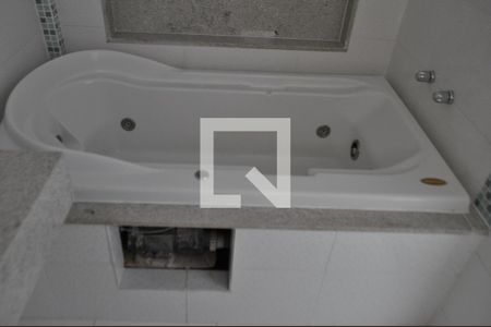 Casa à venda com 250m², 4 quartos e 2 vagasBanheiro da Suíte