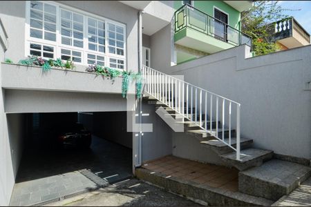 Casa à venda com 250m², 4 quartos e 6 vagasÁrea de Entrada