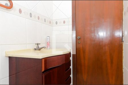 Casa à venda com 250m², 4 quartos e 6 vagasBanheiro de Serviço
