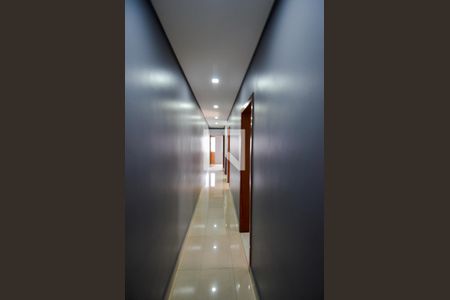 Casa à venda com 250m², 4 quartos e 6 vagasCorredor dos Dormitórios