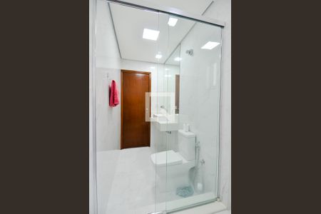 Casa à venda com 250m², 4 quartos e 6 vagasBanheiro da Suíte