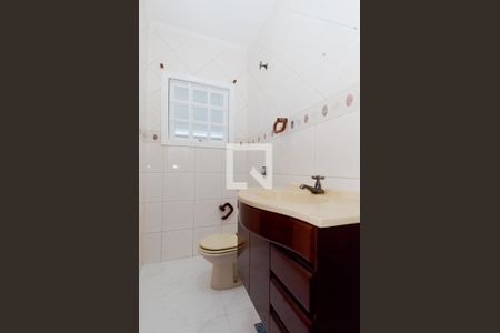 Casa à venda com 250m², 4 quartos e 6 vagasBanheiro de Serviço