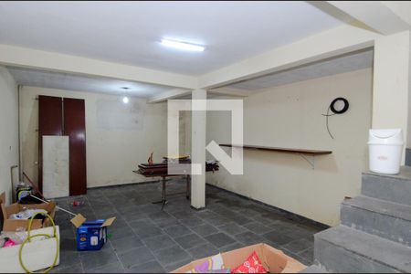Casa à venda com 250m², 4 quartos e 6 vagasPorão