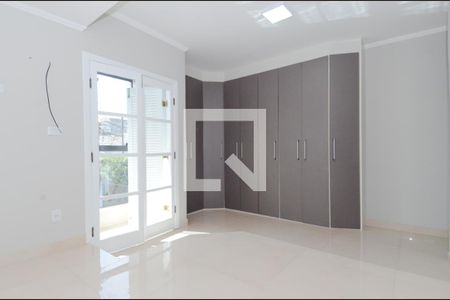 Casa à venda com 250m², 4 quartos e 6 vagasQuarto 4 - Suíte