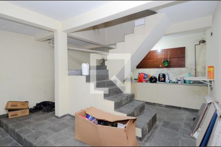 Casa à venda com 250m², 4 quartos e 6 vagasPorão