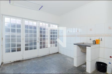 Casa à venda com 250m², 4 quartos e 6 vagasÁrea de Serviço