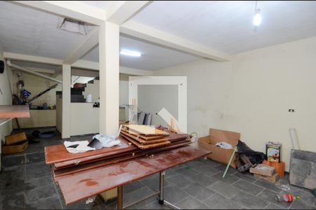 Casa à venda com 250m², 4 quartos e 6 vagasPorão