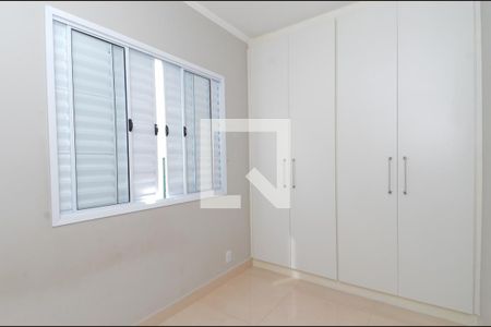 Casa à venda com 250m², 4 quartos e 6 vagasQuarto 2