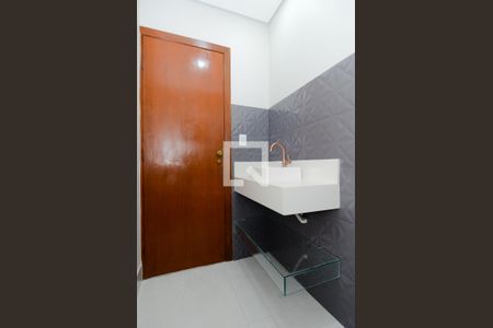 Casa à venda com 250m², 4 quartos e 6 vagasBanheiro Social 2