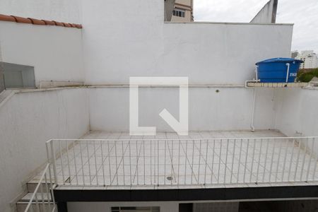 Casa à venda com 140m², 3 quartos e 2 vagas Casa à venda com 140m², 3 quartos e 2 vagasVista