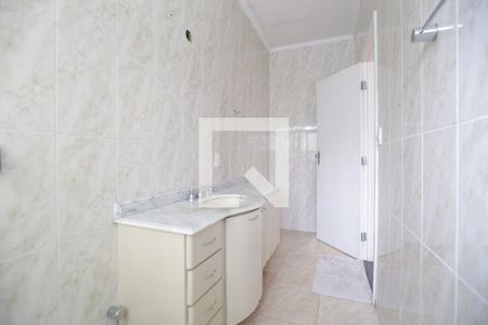 Casa à venda com 140m², 3 quartos e 2 vagas Casa à venda com 140m², 3 quartos e 2 vagasBanheiro