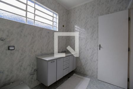 Casa à venda com 140m², 3 quartos e 2 vagas Casa à venda com 140m², 3 quartos e 2 vagasBanheiro