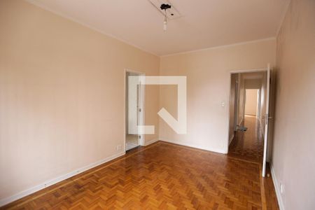 Casa à venda com 140m², 3 quartos e 2 vagas Casa à venda com 140m², 3 quartos e 2 vagasQuarto