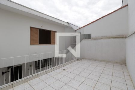 Casa à venda com 140m², 3 quartos e 2 vagas Casa à venda com 140m², 3 quartos e 2 vagasQuintal