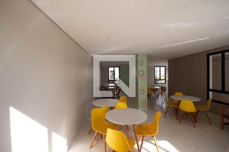 Apartamento à venda com 38m², 2 quartos e 1 vaga Apartamento à venda com 38m², 2 quartos e 1 vagaÁrea comum - Salão de festas