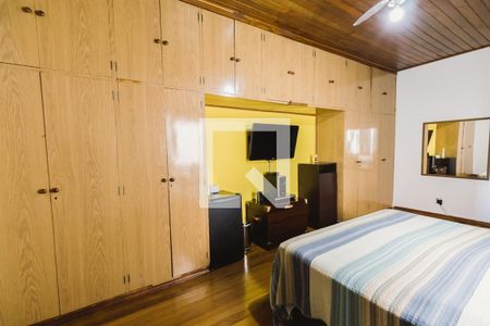 Casa à venda com 217m², 3 quartos e 4 vagasSuíte 3