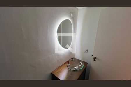 Banheiro de kitnet/studio para alugar com 1 quarto, 30m² em Cerqueira César, São Paulo