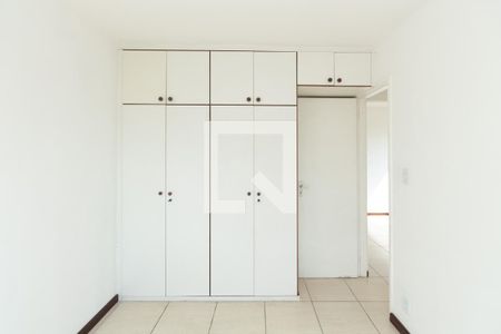 Detalhe do quarto 1 de apartamento para alugar com 2 quartos, 54m² em Jardim Sulacap, Rio de Janeiro