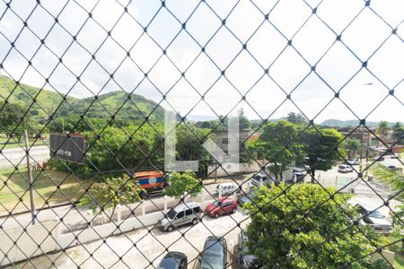 Vista da sala de apartamento para alugar com 2 quartos, 54m² em Jardim Sulacap, Rio de Janeiro