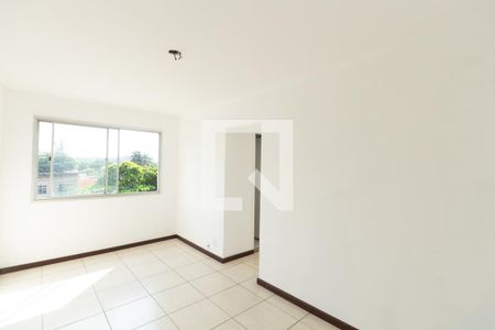 Sala de apartamento para alugar com 2 quartos, 54m² em Jardim Sulacap, Rio de Janeiro