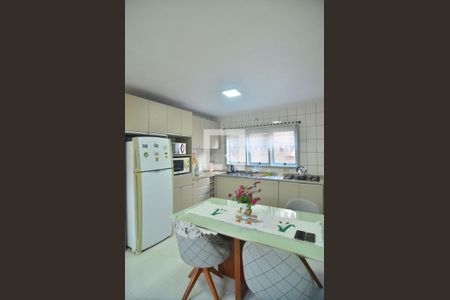 Casa à venda com 150m², 3 quartos e 3 vagasCozinha