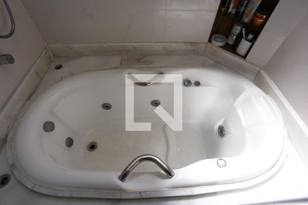 Apartamento à venda com 197m², 3 quartos e 3 vagas Apartamento à venda com 197m², 3 quartos e 3 vagasBanheiro da Suíte 3