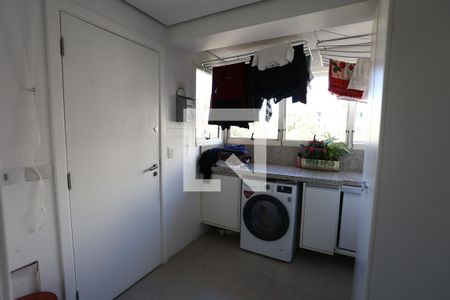 Apartamento à venda com 197m², 3 quartos e 3 vagas Apartamento à venda com 197m², 3 quartos e 3 vagasÁrea de Serviço