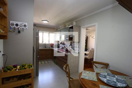 Apartamento à venda com 197m², 3 quartos e 3 vagas Apartamento à venda com 197m², 3 quartos e 3 vagasCozinha