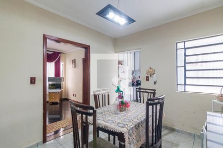 Casa à venda com 275m², 3 quartos e 8 vagas Casa à venda com 275m², 3 quartos e 8 vagasCopa