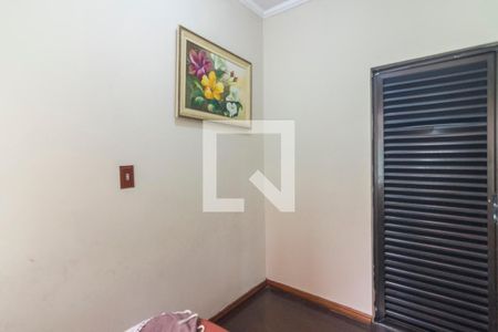 Casa à venda com 275m², 3 quartos e 8 vagas Casa à venda com 275m², 3 quartos e 8 vagasEscritório