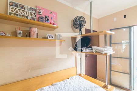 Casa à venda com 275m², 3 quartos e 8 vagas Casa à venda com 275m², 3 quartos e 8 vagasQuarto 3