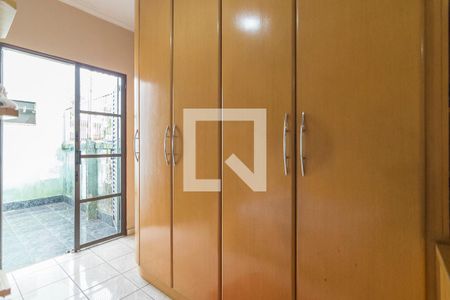 Casa à venda com 275m², 3 quartos e 8 vagas Casa à venda com 275m², 3 quartos e 8 vagasQuarto 3