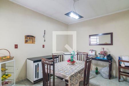 Casa à venda com 275m², 3 quartos e 8 vagas Casa à venda com 275m², 3 quartos e 8 vagasCopa