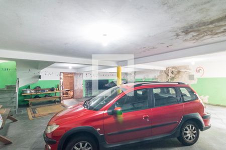 Casa à venda com 275m², 3 quartos e 8 vagas Casa à venda com 275m², 3 quartos e 8 vagasGaragem