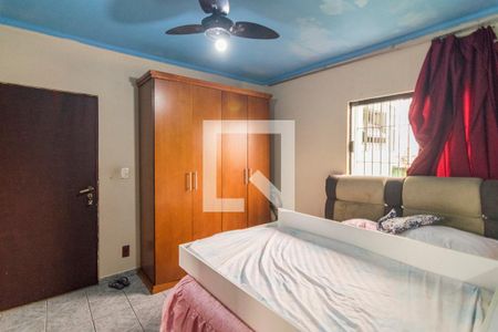 Casa à venda com 275m², 3 quartos e 8 vagas Casa à venda com 275m², 3 quartos e 8 vagasQuarto 2 Suite