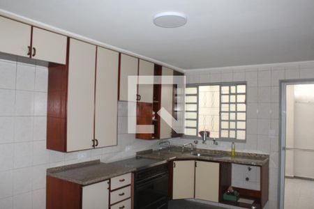 Casa à venda com 175m², 4 quartos e 2 vagasCozinha
