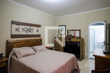Casa à venda com 230m², 3 quartos e 2 vagasSuíte 
