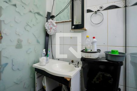 Casa à venda com 230m², 3 quartos e 2 vagasBanheiro