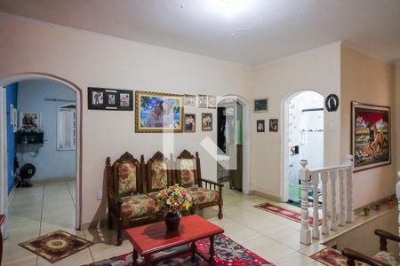 Casa à venda com 230m², 3 quartos e 2 vagasAcesso aos quartos