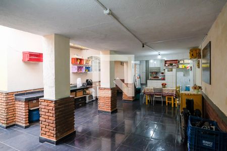 Casa à venda com 230m², 3 quartos e 2 vagasQuintal