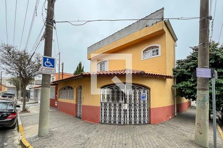 Casa à venda com 230m², 3 quartos e 2 vagasFachada