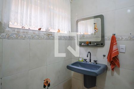 Casa à venda com 230m², 3 quartos e 2 vagasLavabo