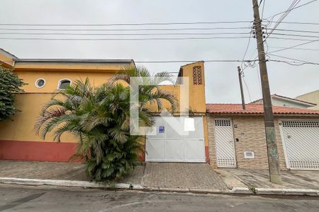 Casa à venda com 230m², 3 quartos e 2 vagasFachada