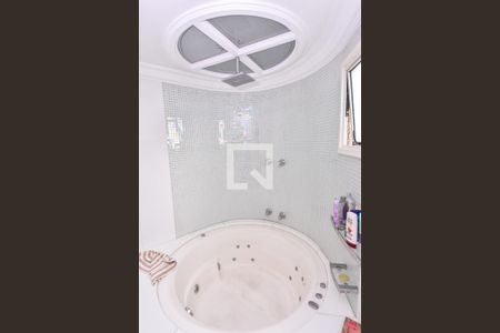 Apartamento à venda com 142m², 3 quartos e 2 vagas Apartamento à venda com 142m², 3 quartos e 2 vagasBanheiro da Suíte 1