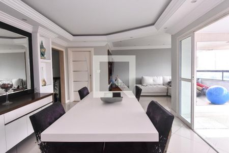 Apartamento à venda com 142m², 3 quartos e 2 vagas Apartamento à venda com 142m², 3 quartos e 2 vagasSala de Jantar