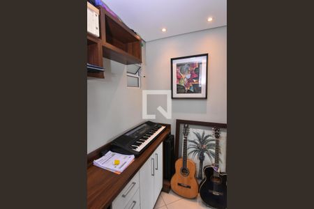 Apartamento à venda com 142m², 3 quartos e 2 vagas Apartamento à venda com 142m², 3 quartos e 2 vagasEscritório